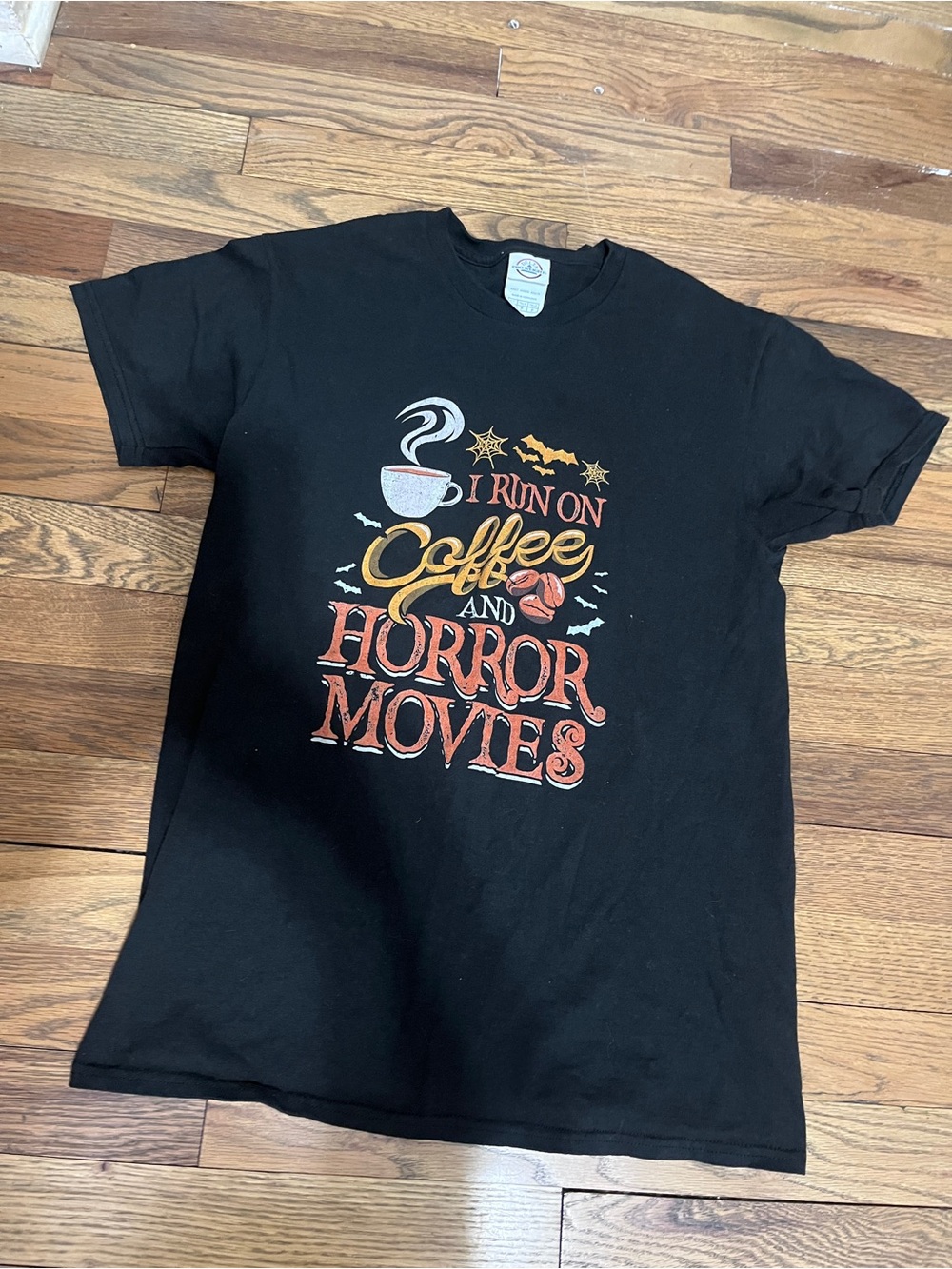 I Run On Coffee And Horror Movies Graphic Halloween T-shirt - size S